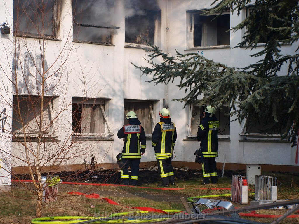 Feuer in leerstehenden Firmengebaeude Koeln Ostheim P48.JPG
